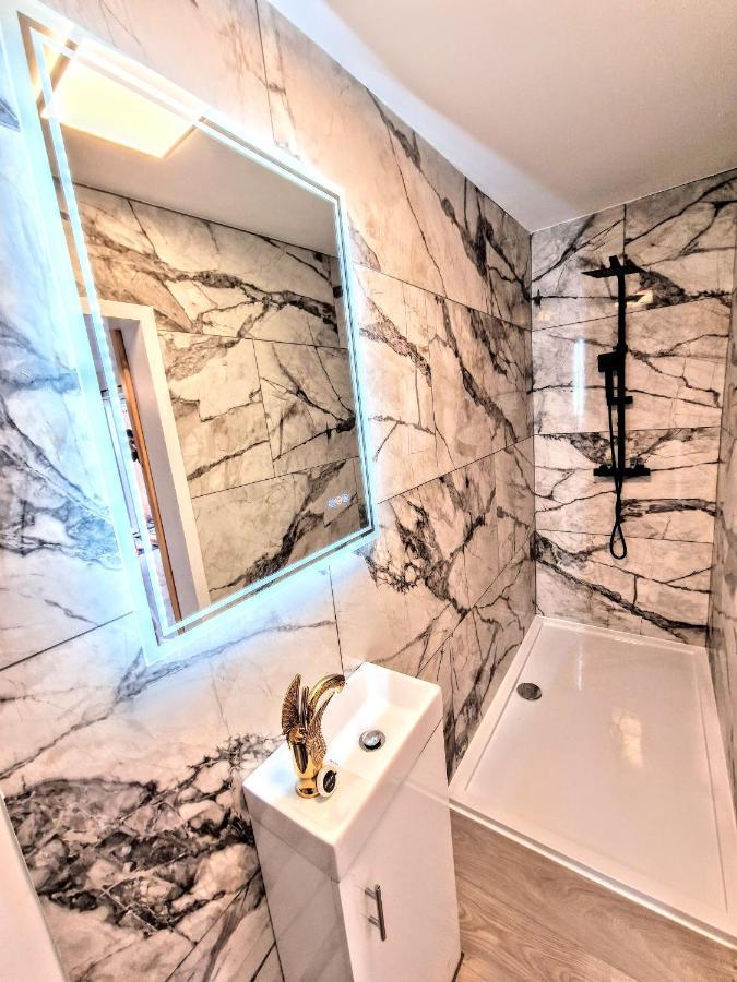 Kaoglen Fallow Pod - Luxury - Hot Tub - Pet Friendly Blairgowrie and Rattray Kültér fotó
